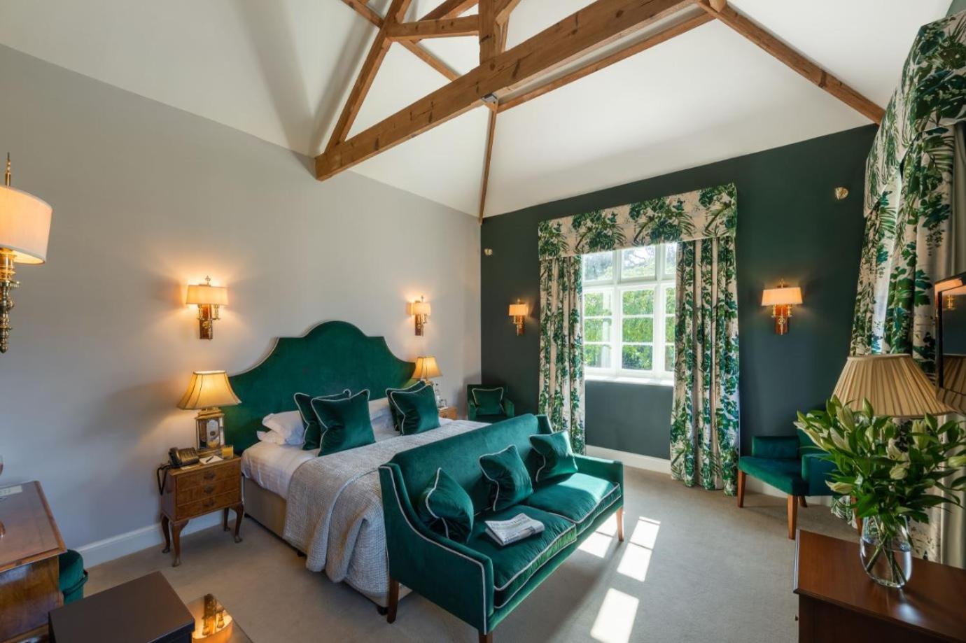 Rushton Hall Hotel And Spa Kettering Exterior photo